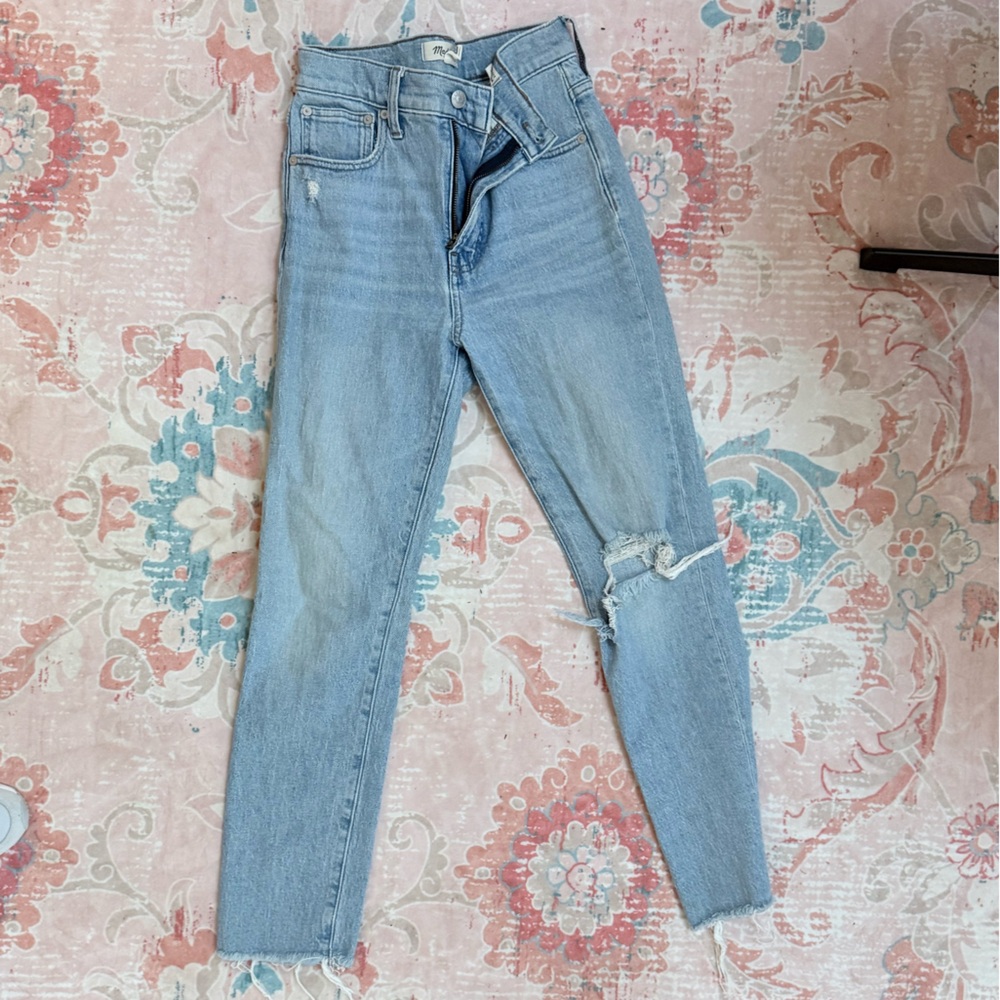 Light blue perfect vintage Distressed Women's Jeans